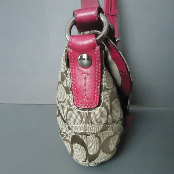 Coach M0773-11860 Soho leather trim shoulder bag. - Picture 6 of 16